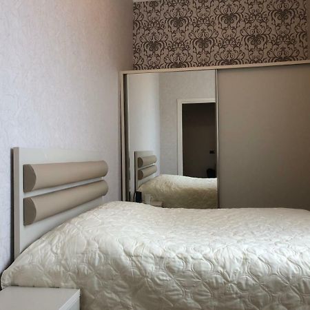 Guest House Romanadze Kobuleti Luaran gambar