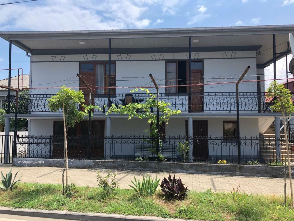 Guest House Romanadze Kobuleti Luaran gambar